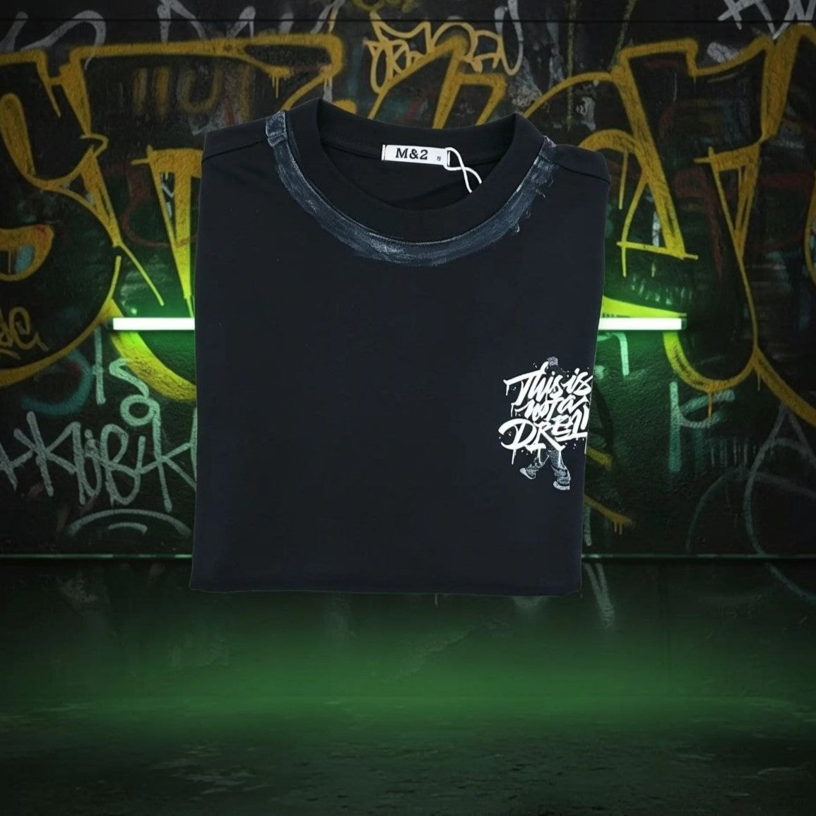 T-shirt THIS IS NOT A DREAM nera